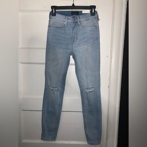 NWT Free assembly the high rise skinny light‎ wash jeans size 0short